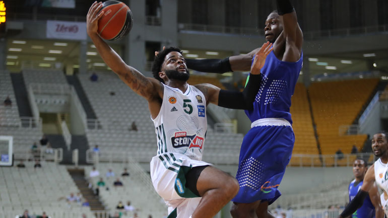 Μπάσκετ: Δύσκολο 1-0 στη σειρά των ημιτελικών για τον Παναθηναϊκό, 87-77 τη Λάρισα